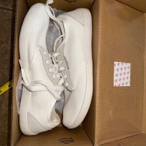 Like New - Hobibear Bugle - Barefoot Shoes